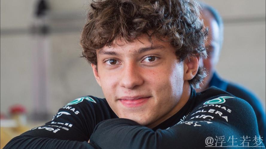 安东内利——刷新纪录的冲刺赛最年轻杆位获得者