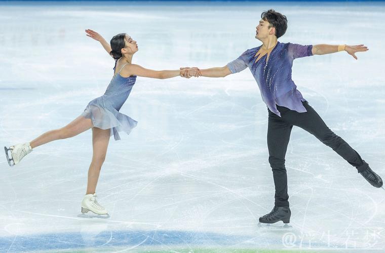 双人自由滑亮相世界花样滑冰锦标赛 双人自由滑亮相世界花样滑冰锦标赛