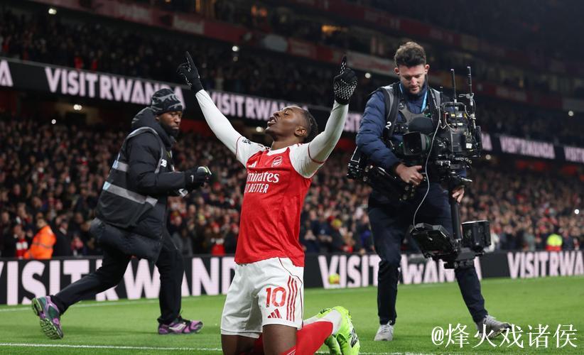 英超-埃泽帽子戏法特罗萨德助攻建功 阿森纳4-1大胜热刺