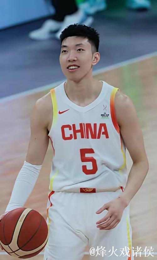 热身赛-廖三宁13+6 中国男篮20分轻取波黑